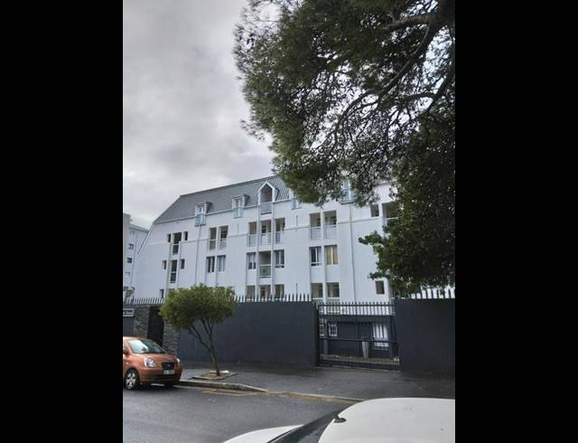1 BEDROOM PROPERTY TO RENT IN SEA POINT